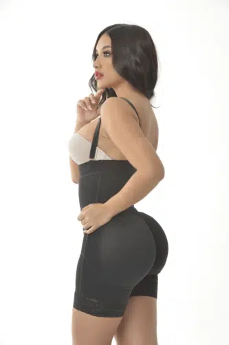 Ann Michell Amira 1622 back